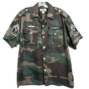 Nwot Combat Army Camo Decorated Shortsleeve Button Down Shirt w/ Pockets